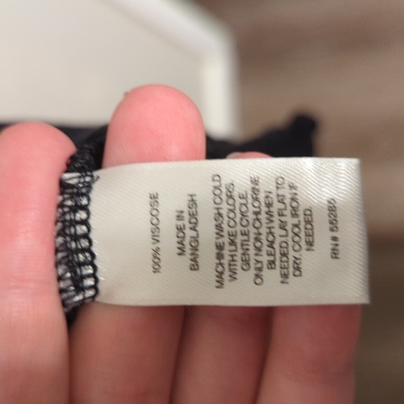 ๐3/$15 Express strappy cami ๐ - Picture 4 of 4